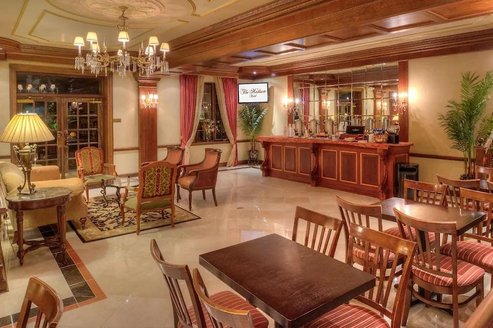 מוריסטאון The Madison Hotel